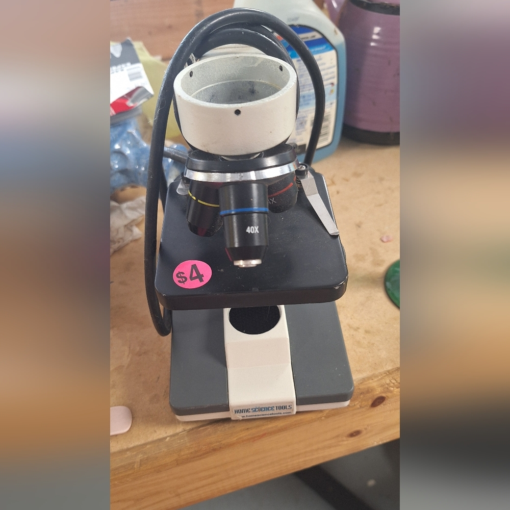 Microscope